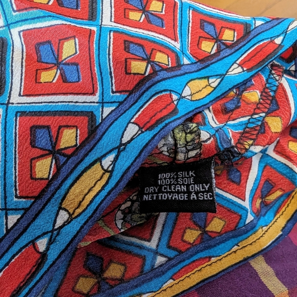 100% Silk Tahani Dress Size Small - Picture 4 of 6